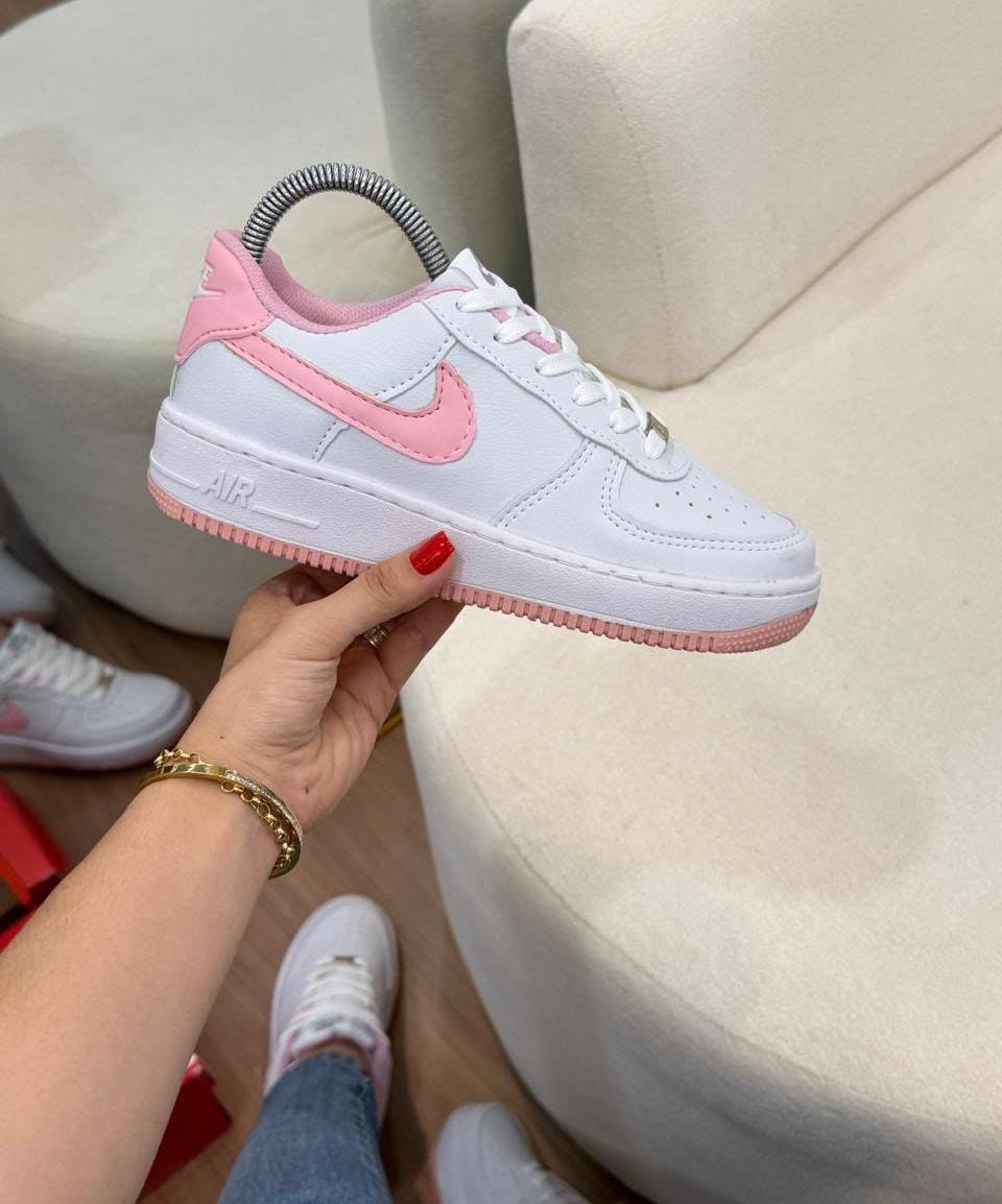 TÊNIS AIR FOCE BRANCO COM ROSA