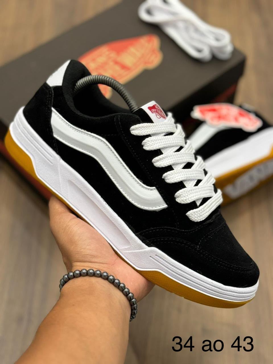TÊNIS VANS HYLANE PRETO COM BRANCO